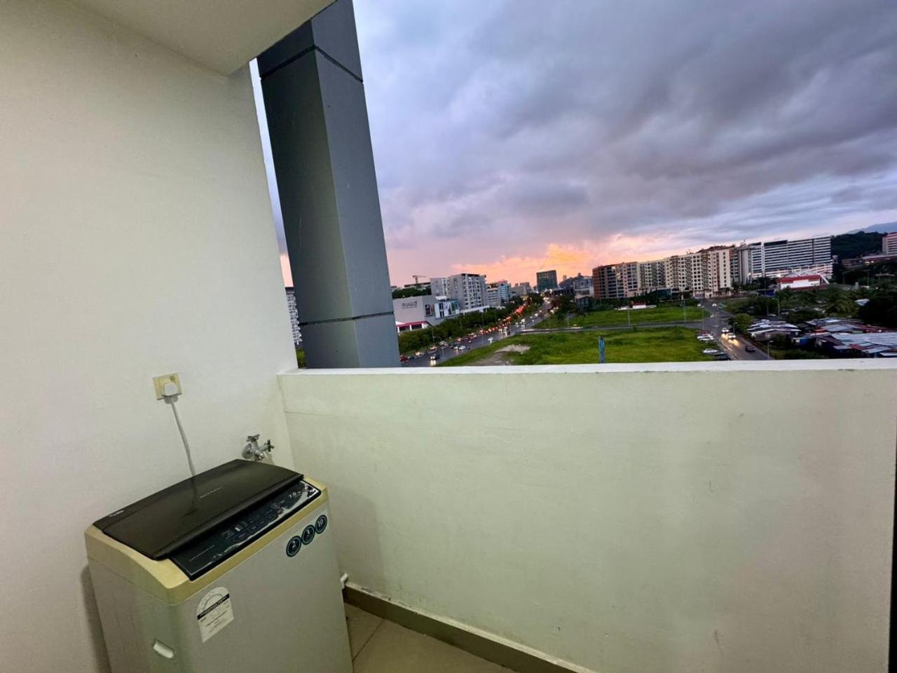 קוטה קינבלו Sa Sutera Avenue Homestay Opposite Imago Kk מראה חיצוני תמונה